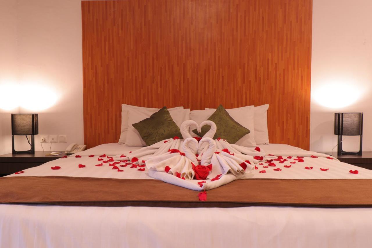 Saka Hotel Medan Sunggal 外观 照片