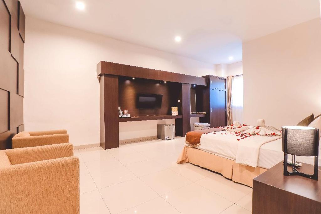Saka Hotel Medan Sunggal 外观 照片